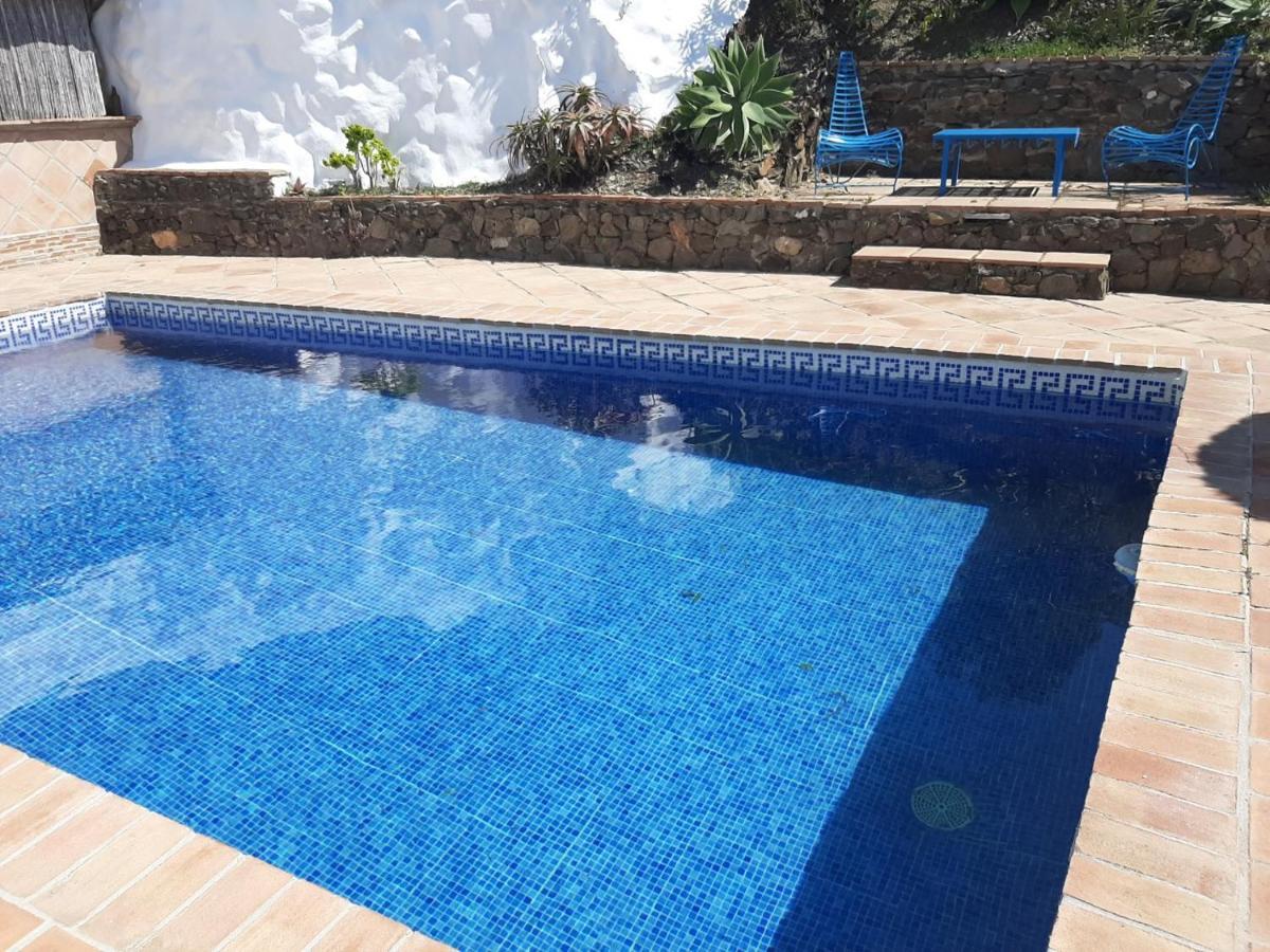 Attico Los Montes With Private Pool Vinuela Exterior photo